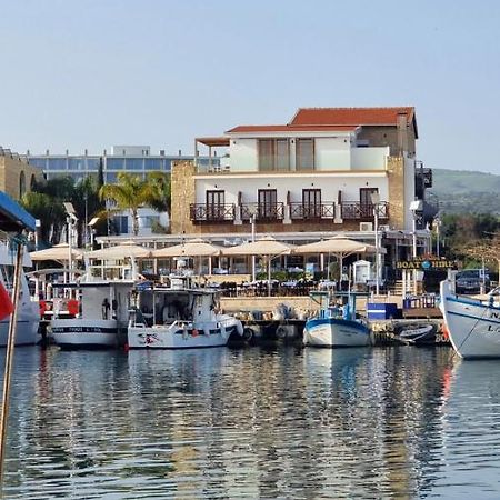 Y & P Latchi Hotel Bagian luar foto