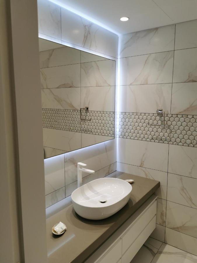 Y & P Latchi Hotel Bagian luar foto
