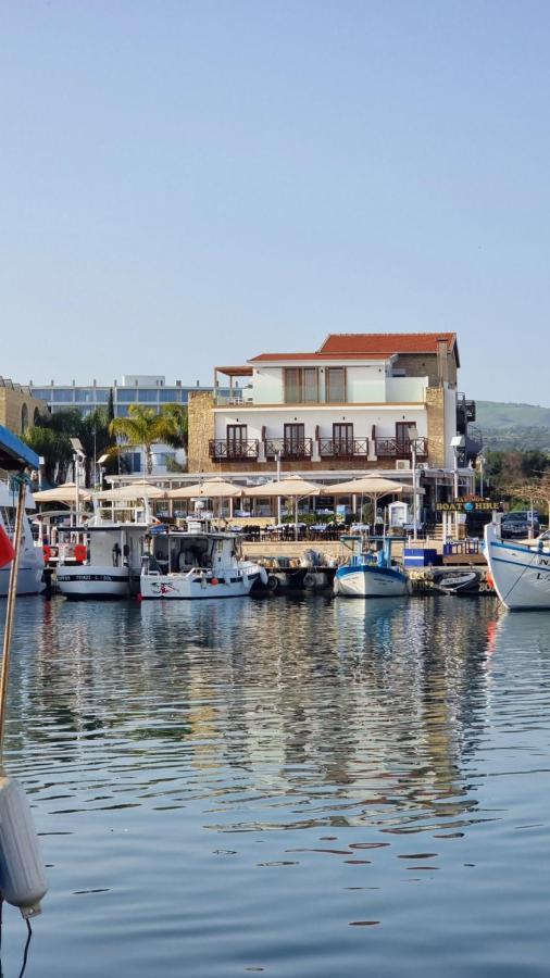 Y & P Latchi Hotel Bagian luar foto