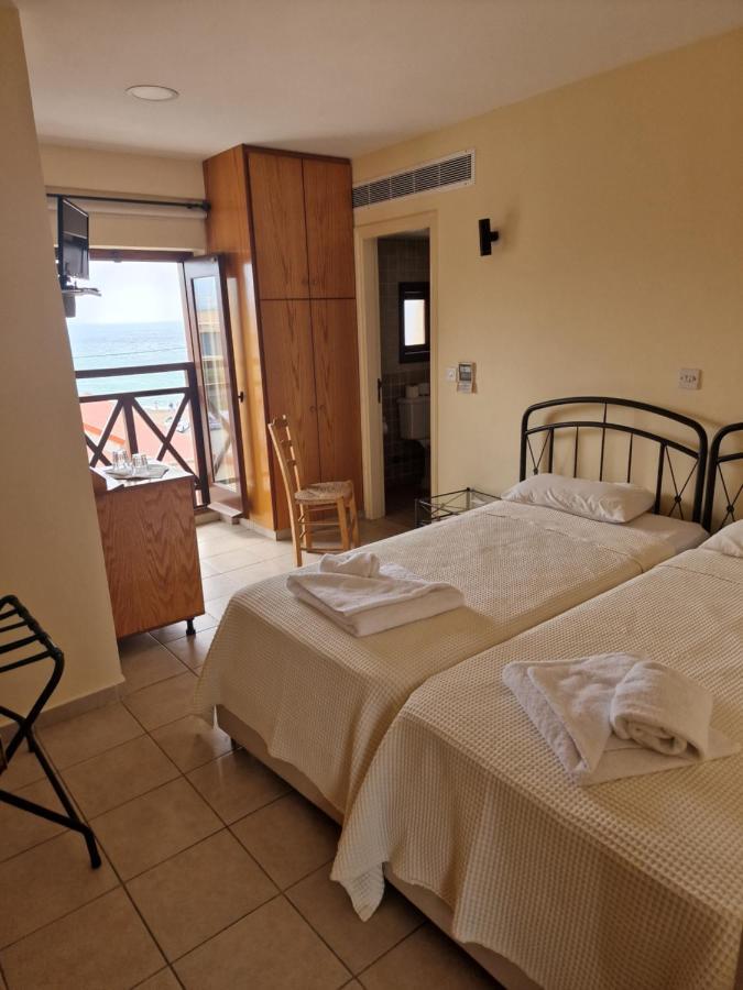 Y & P Latchi Hotel Bagian luar foto