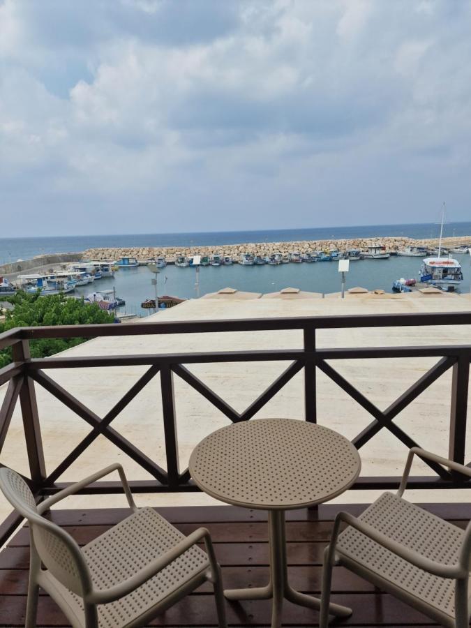 Y & P Latchi Hotel Bagian luar foto